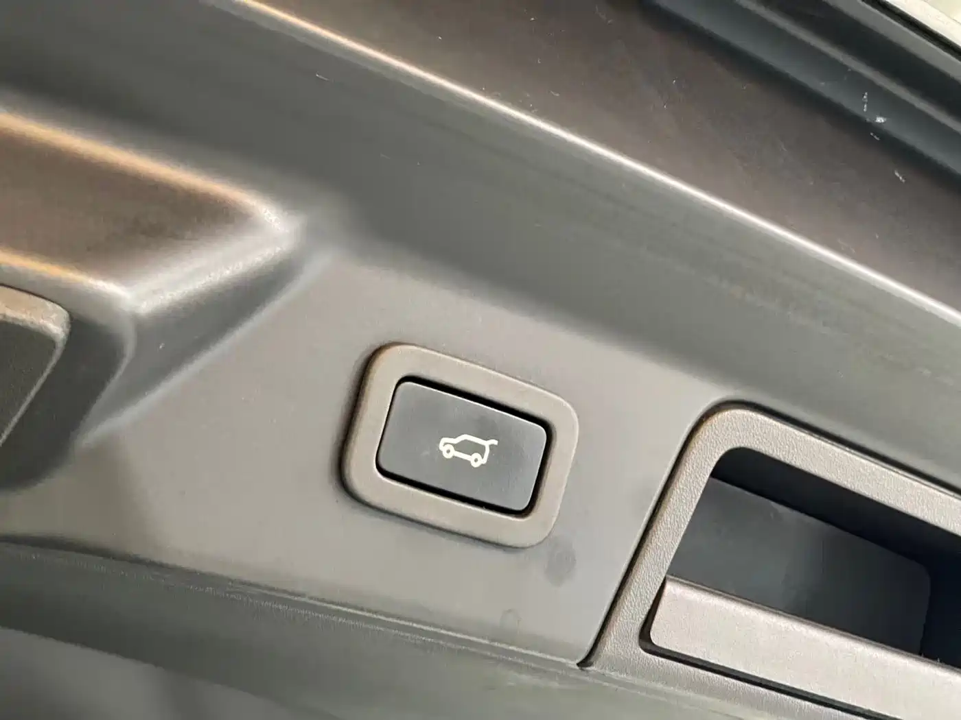 Land Rover Range Rover Velar 2018 P380 R-DYNAMIC SE фото 15