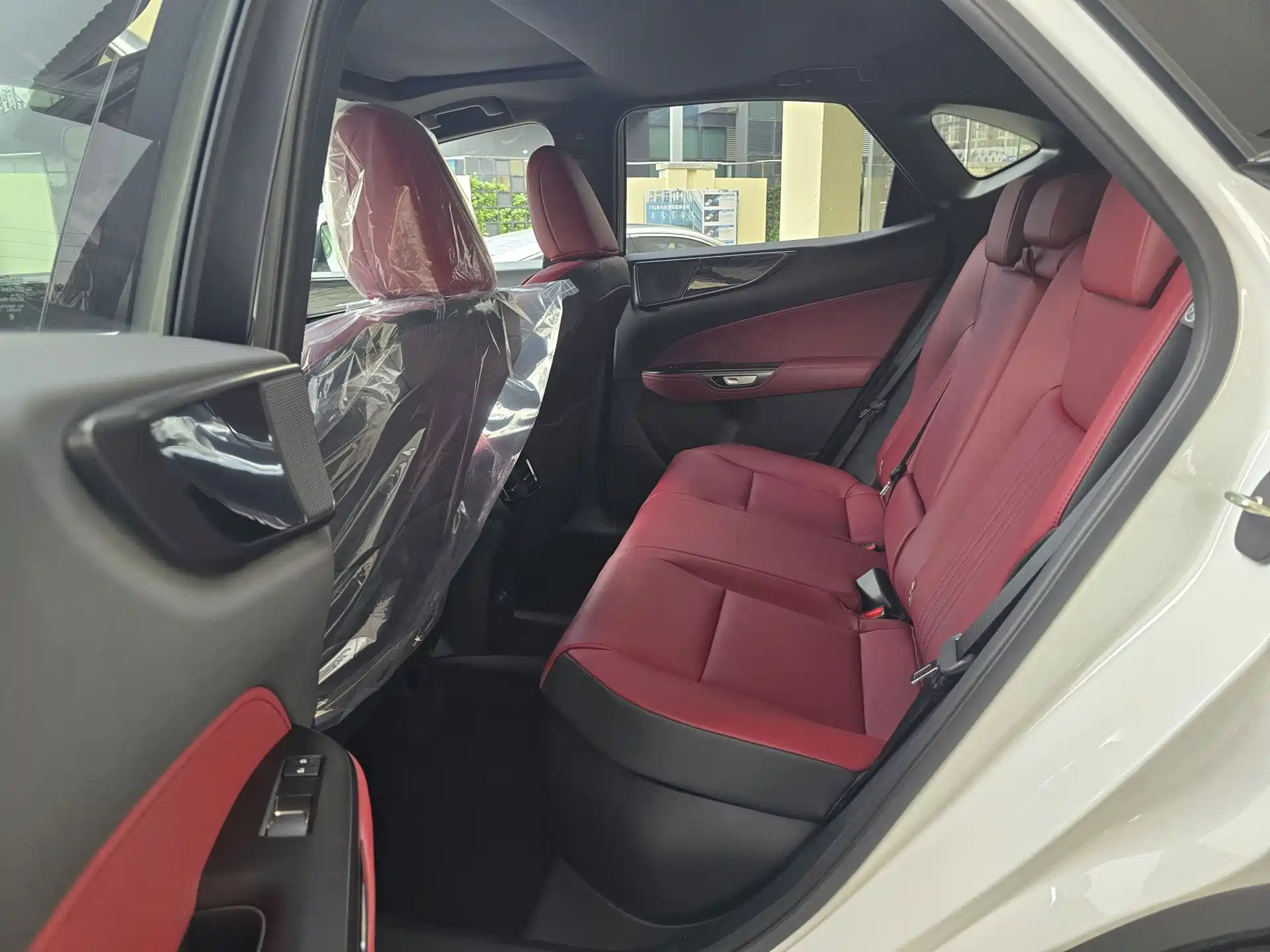 Фото 5 - Lexus NX