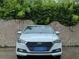 Photo 2 - Hyundai Verna