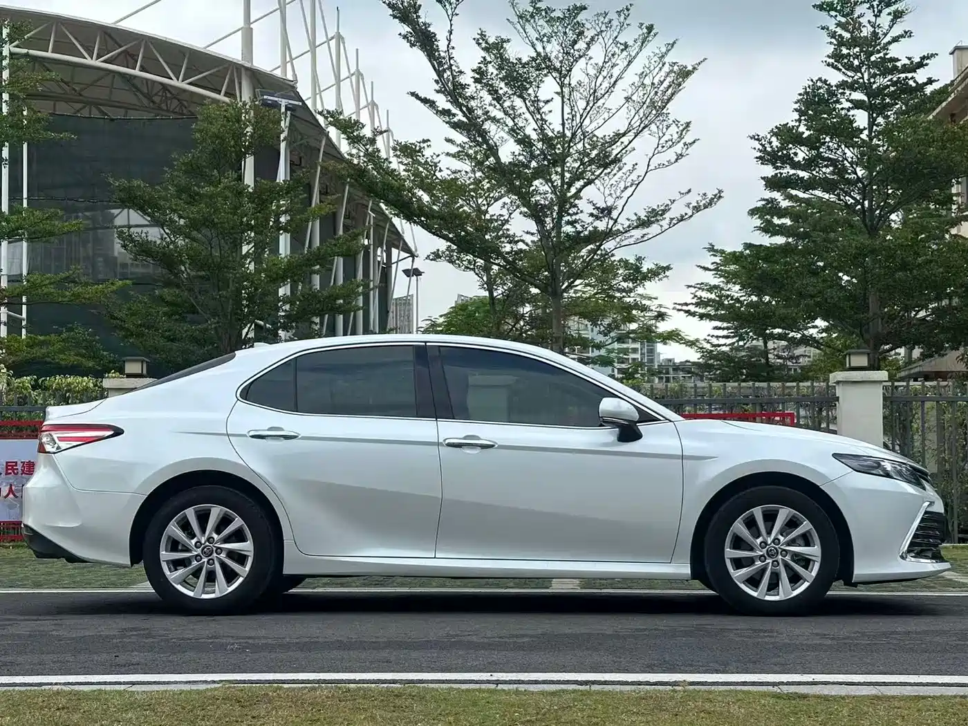 Toyota Camry 2021 2.0G Luxury Edition фото 4