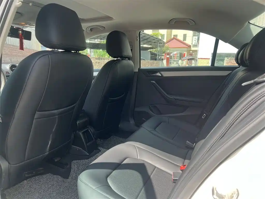 Volkswagen Jetta 2015 Value Edition 1.6L Automatic Fashion фото 9
