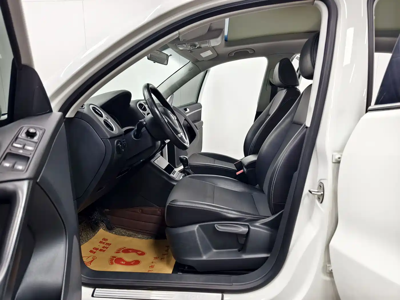 Volkswagen Tiguan 2016 Model 300TSI Automatic 4WD Trend Vision Edition фото 11