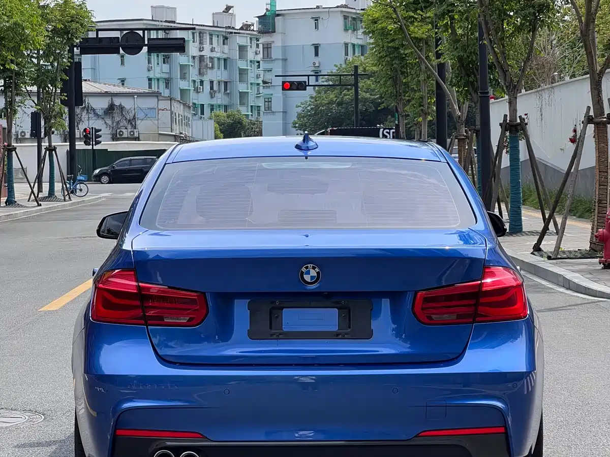 BMW 1 Series 2020 Model 125i Leading M Sport Package фото 10