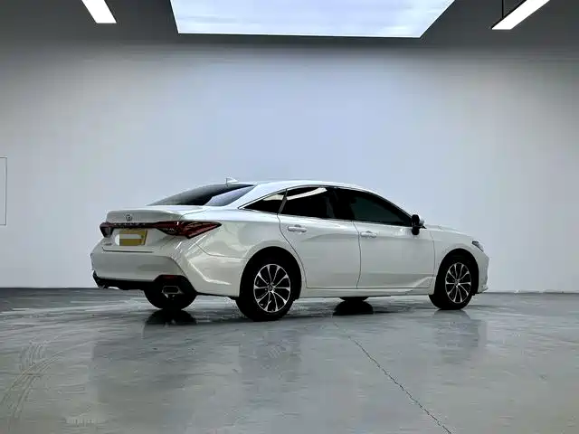 Toyota Avalon 2022 2.0L Progressive Edition фото 9