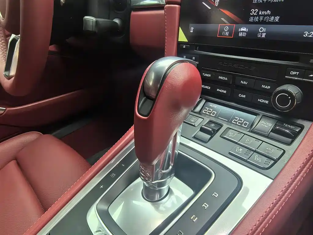 Porsche 718 2022 Boxster 2.0T фото 13
