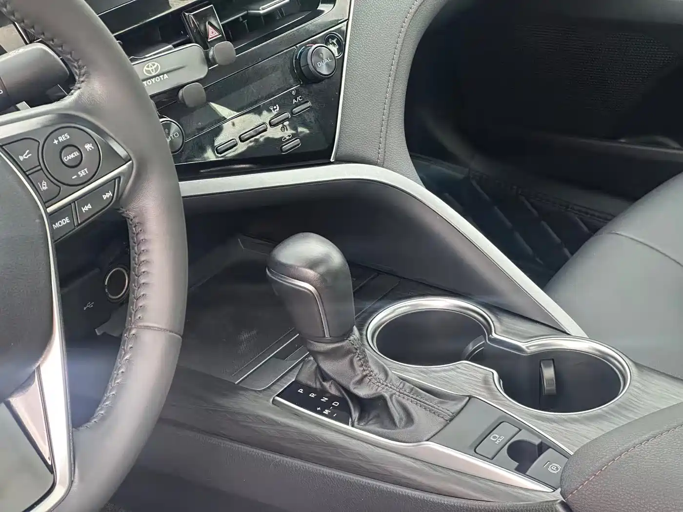 Toyota Camry 2021 2.0G Luxury Edition фото 17