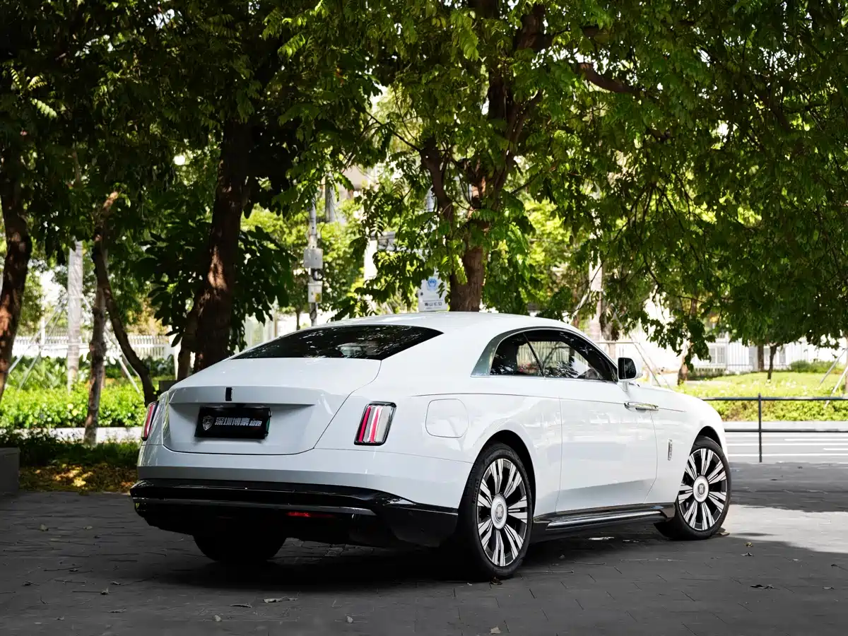 Rolls-Royce Spectre 2024 Standard Model фото 20