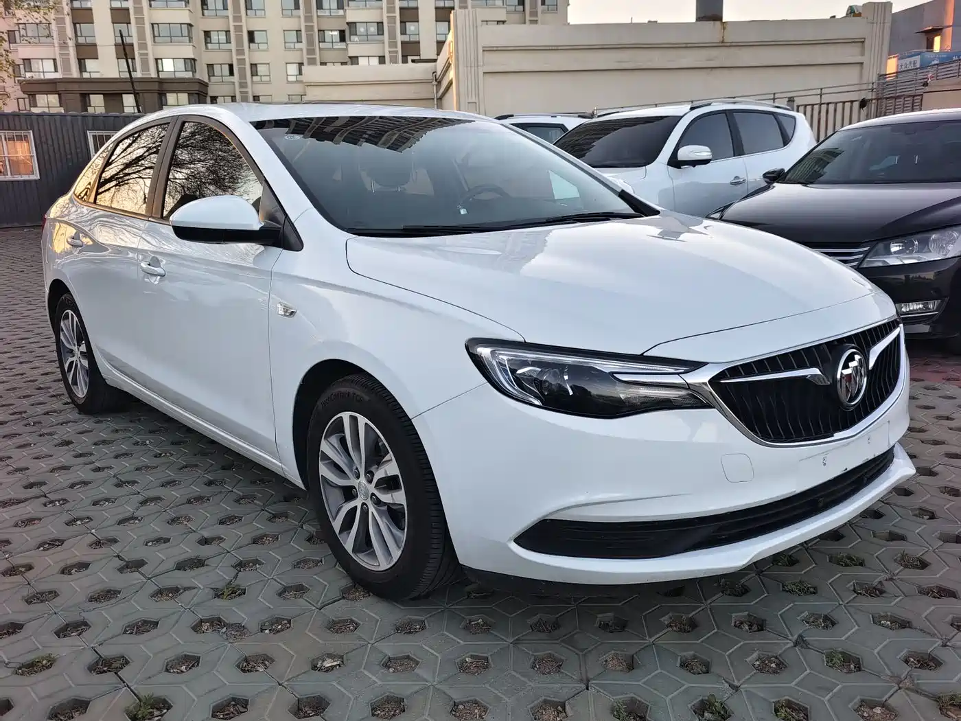 Buick Excelle 2018 18T Automatic Elite фото 3