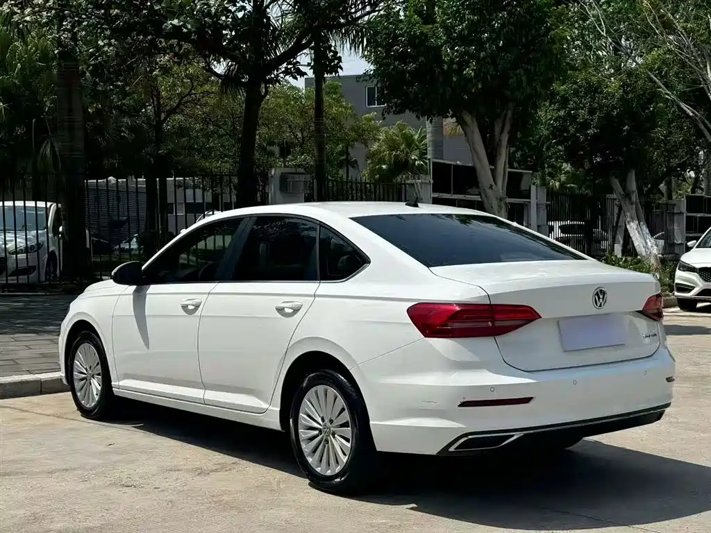Volkswagen Lavida 2019 1.5L Automatic Comfort Edition China VI фото 5