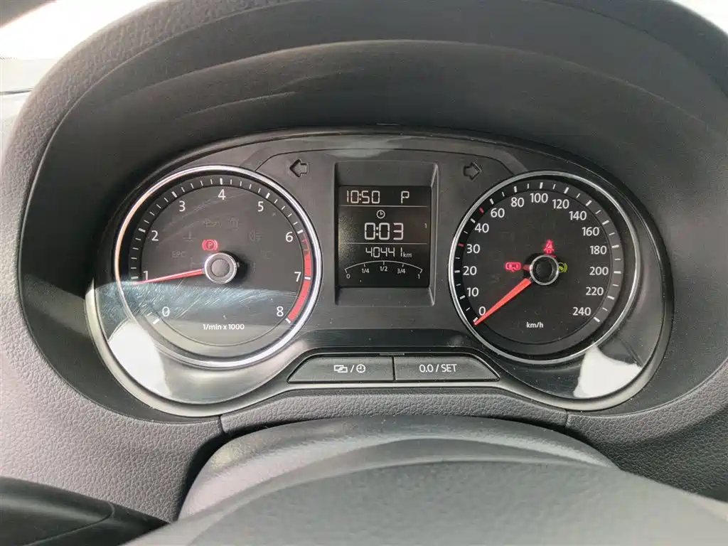Volkswagen Polo 2014 1.4L Automatic Comfort Edition фото 8