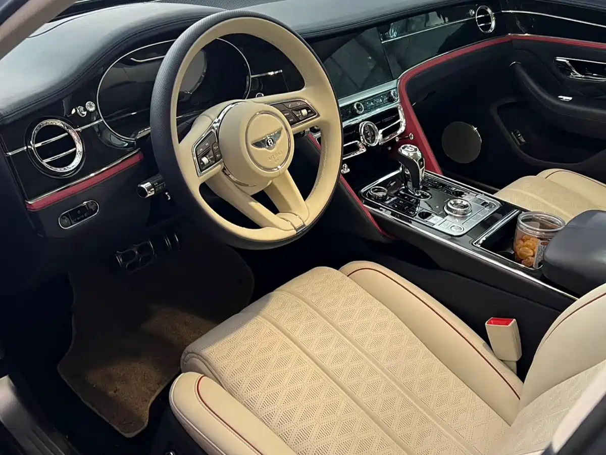 Bentley Flying Spur 2014 4.0T V8 Prestige Edition фото 13