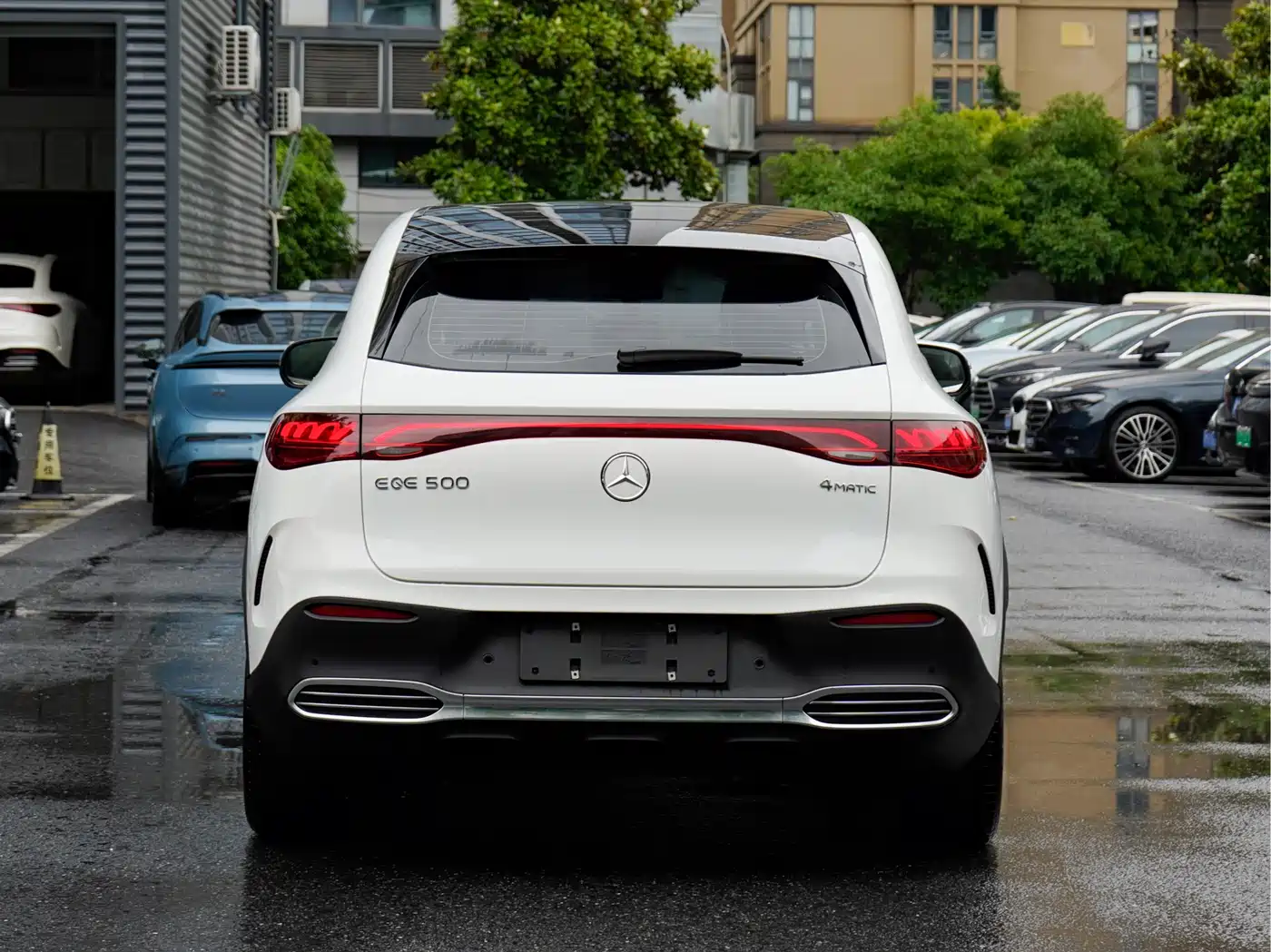 Mercedes-Benz EQE SUV 2024 500 4MATIC Luxury Edition фото 5