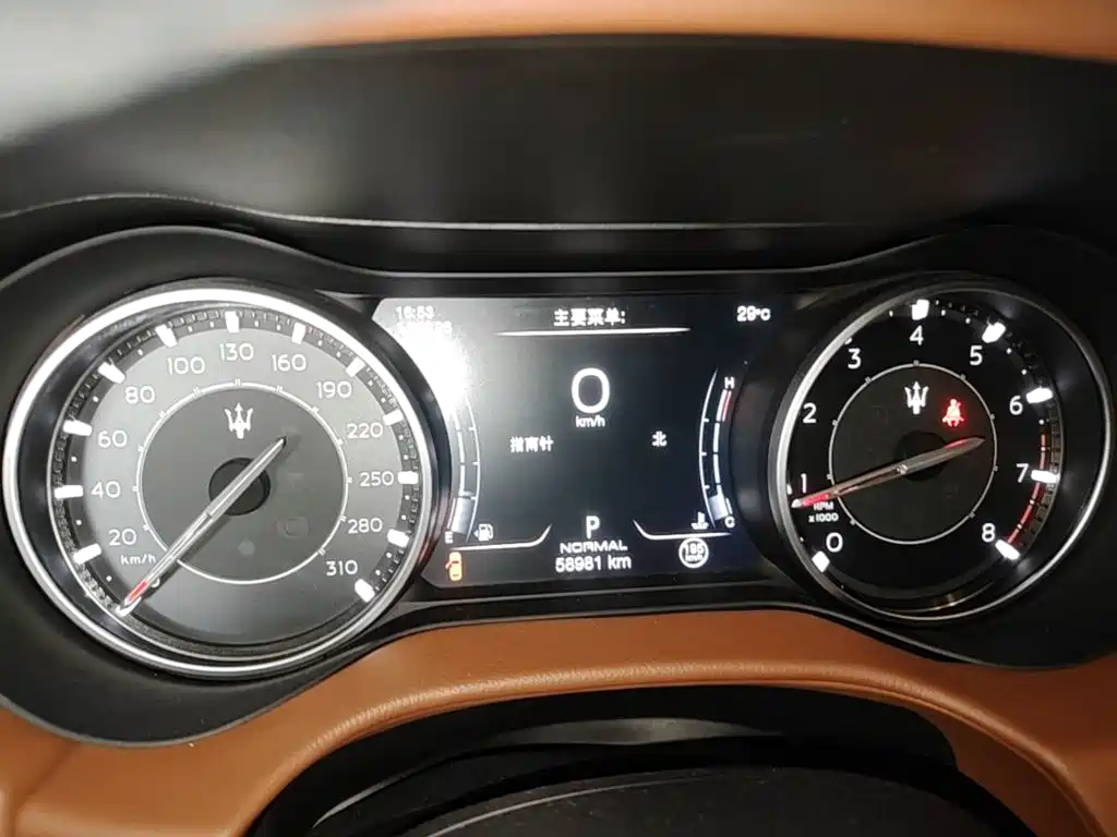 MASERATI GHIBLI