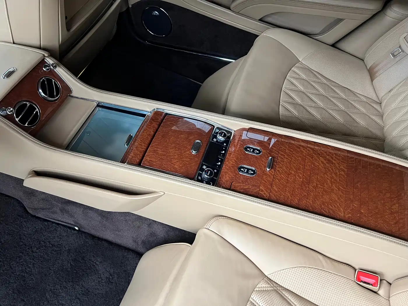Bentley Mulsanne 2017 6.8T Long Wheelbase фото 3