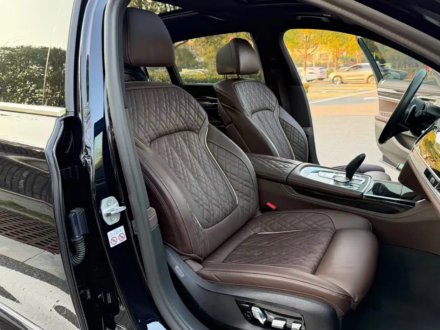 BMW 7 Series 2019 740Li Leading M Sport Package фото 19
