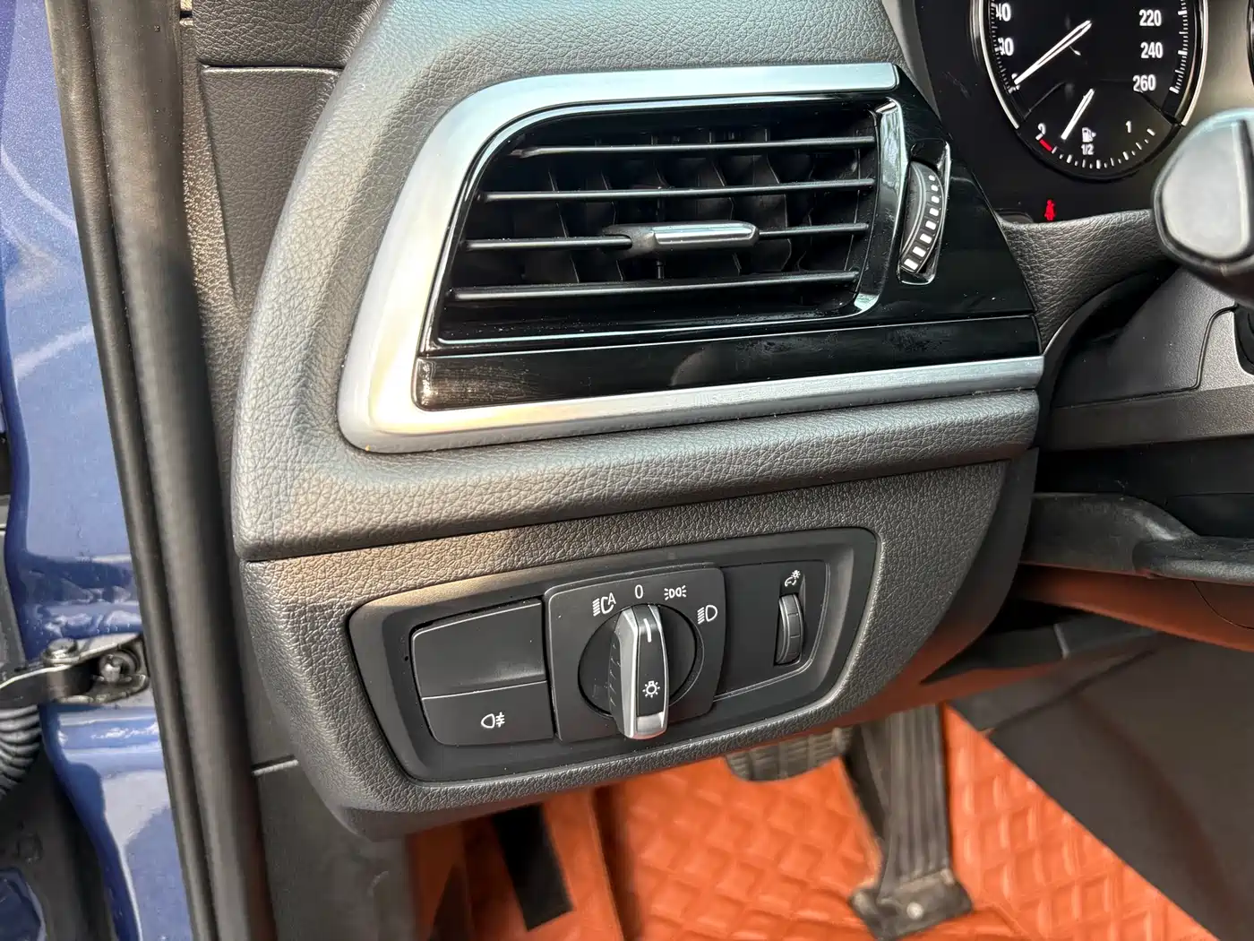 BMW 1 Series 2021 125i M Sport Black Night Edition фото 7