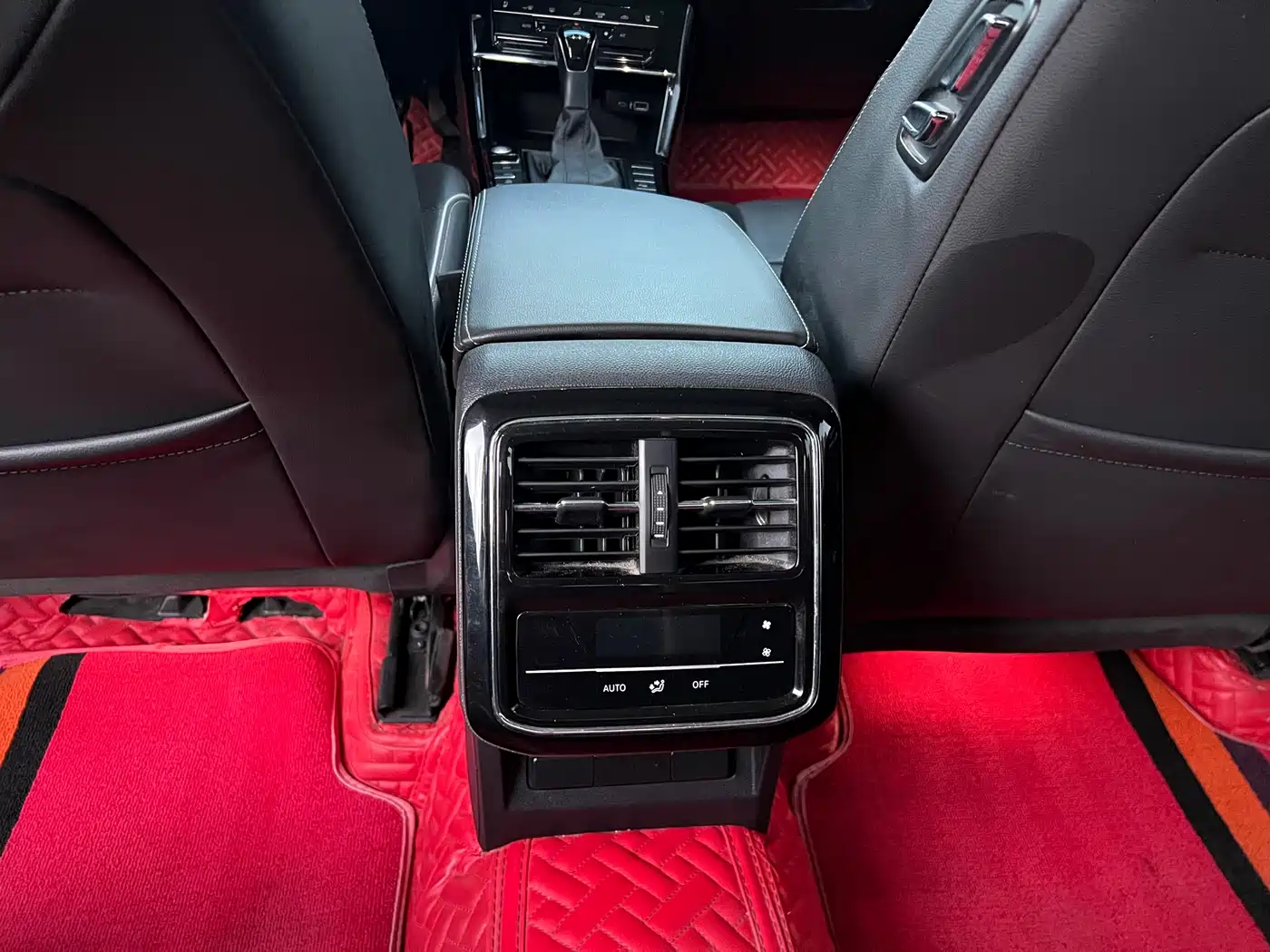Volkswagen Passat 2022 330TSI Premium Edition фото 14