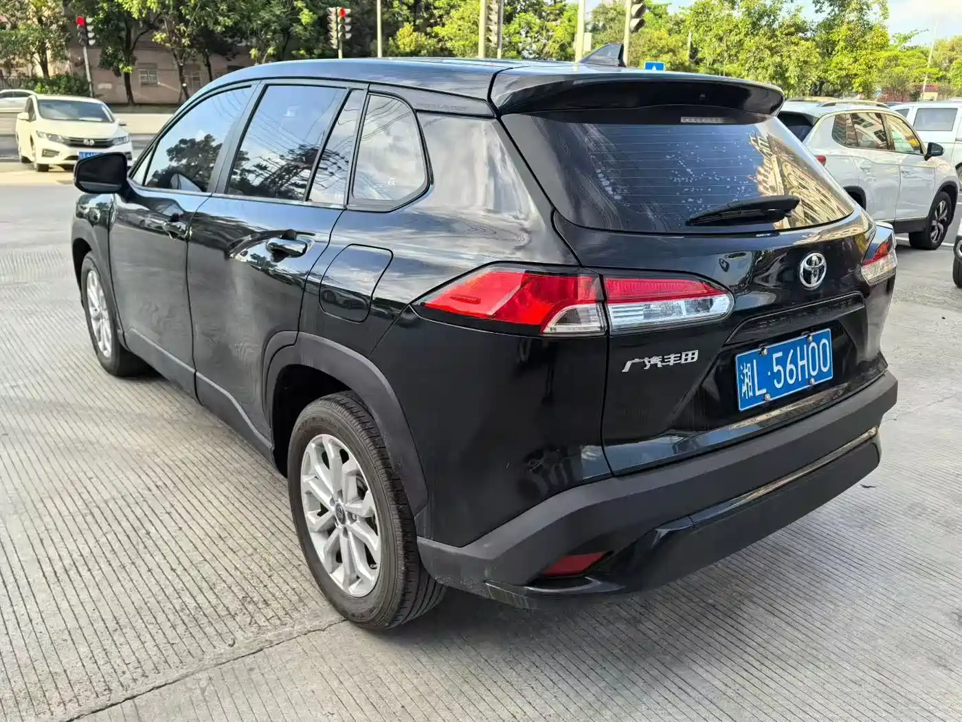 Toyota Frontlander 2023 2.0L CVT Luxury Edition фото 6