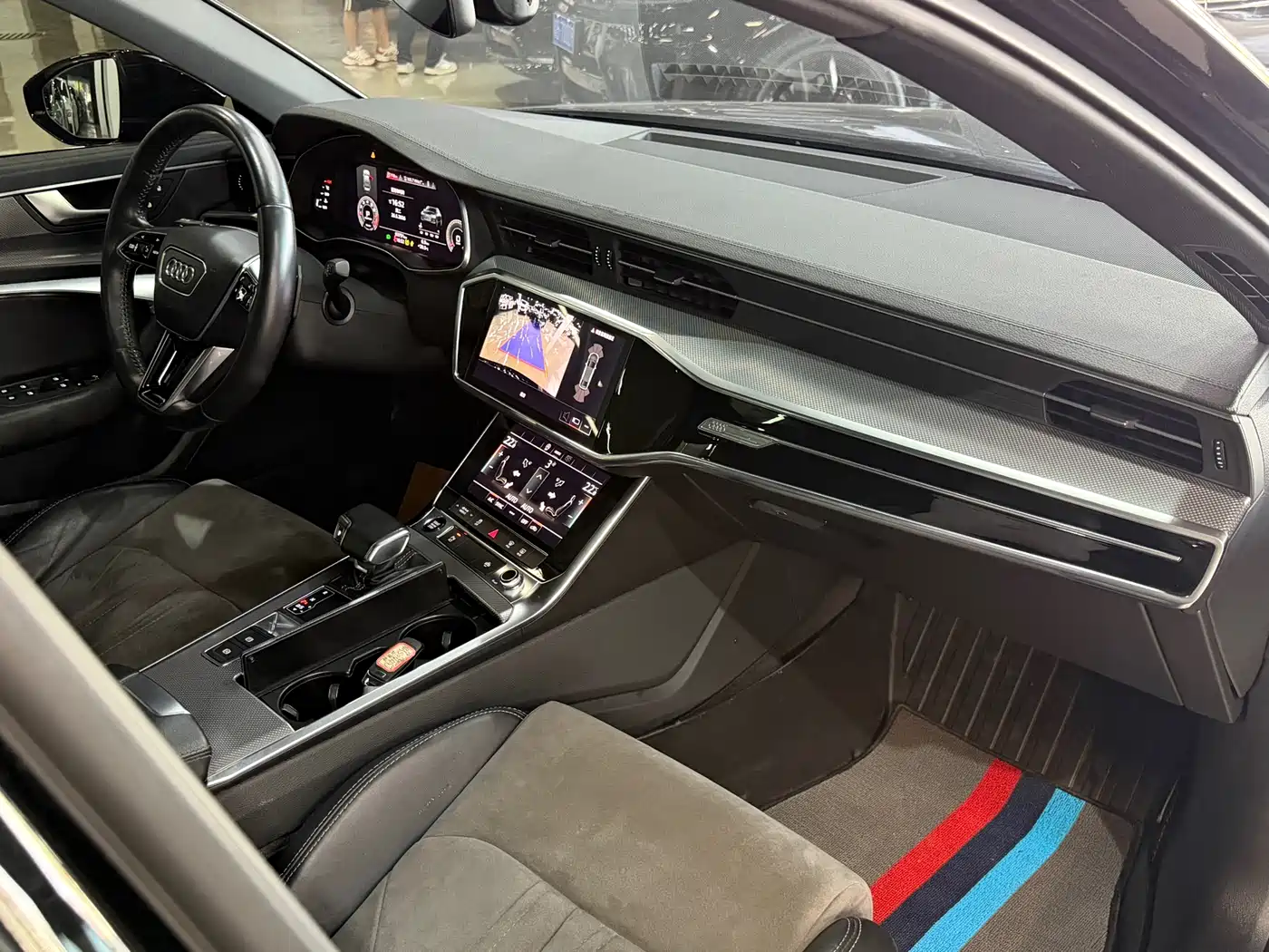 Audi A6L 2021 40 TFSI Luxury Sport фото 6