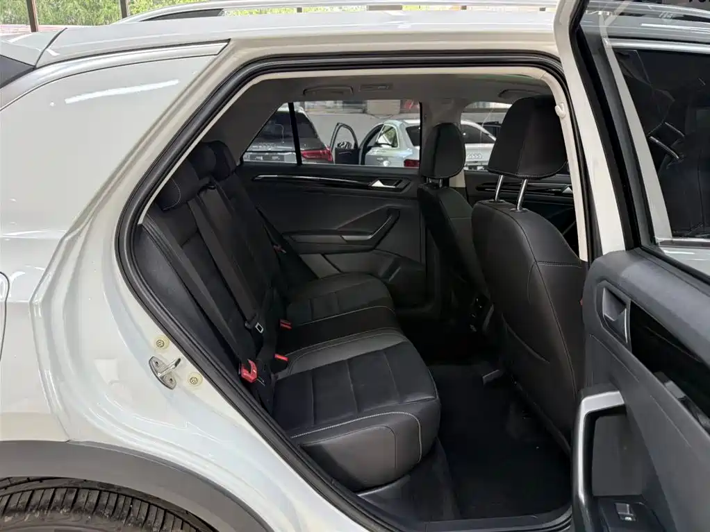 Volkswagen T-ROC 2022 280TSI DSG 2WD Comfort PLUS фото 11