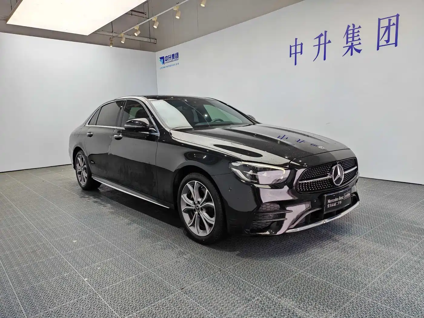 Mercedes-Benz E-Class 2021 E 300 L Sport Luxury Edition фото 3