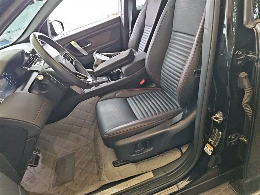 Land Rover Discovery Sport 2022 Model Year Second Facelift 249PS R-Dynamic SE Performance Technology Edition 5-seater фото 15