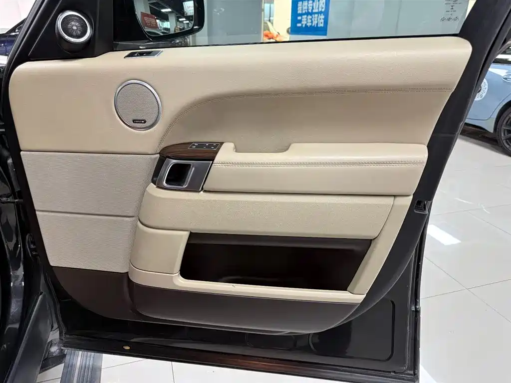Land Rover Range Rover 2017 3.0 SC V6 Vogue фото 15