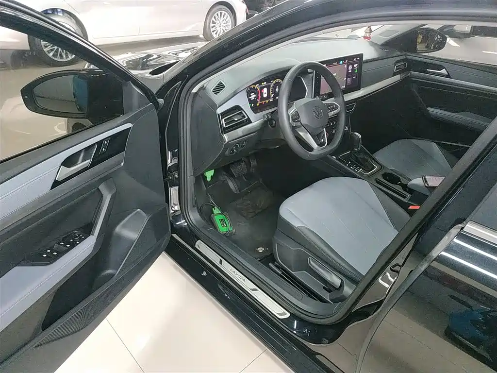 Volkswagen Lavida 2024 Model 1.5L Automatic Starlight 5 Million Edition фото 12