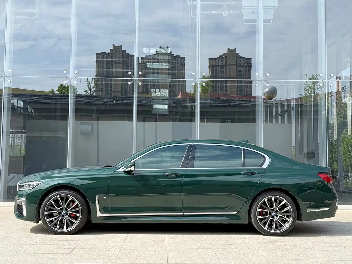 BMW 7 Series 2019 740Li Exclusive M Sport Package фото 5