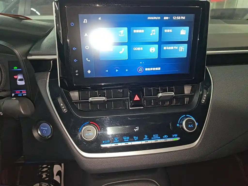 Toyota Corolla 2021 Hybrid 1.8L E-CVT Elite Edition фото 13