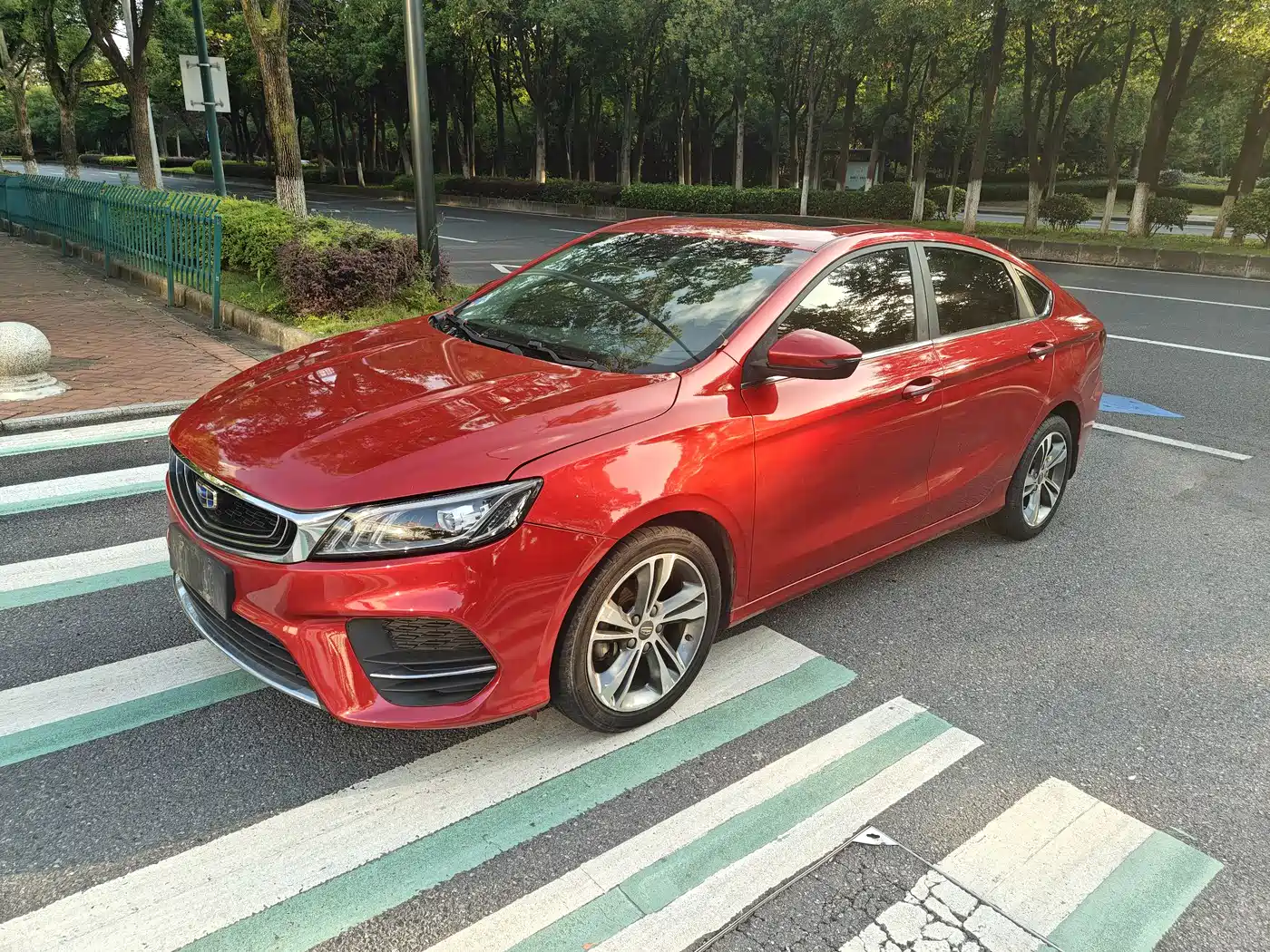 Фото 1 - Geely Binrui