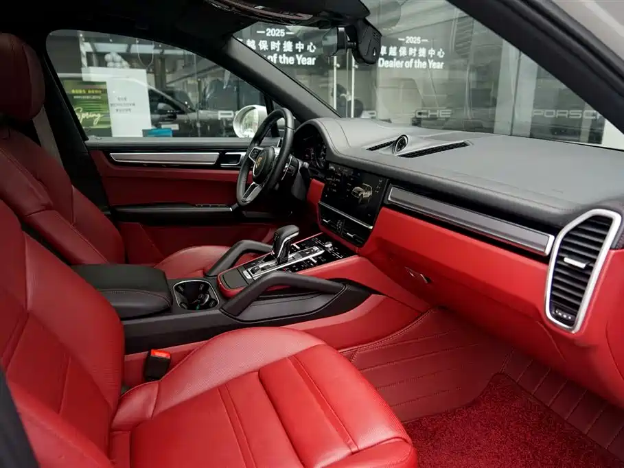 Porsche Cayenne New Energy 2023 Cayenne E-Hybrid 2.0T Platinum Edition фото 16