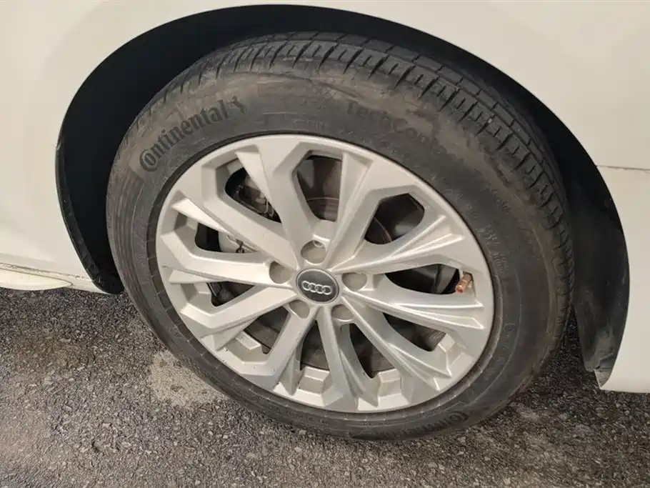 Audi A4L 2019 40 TFSI Progressive (China VI) фото 6