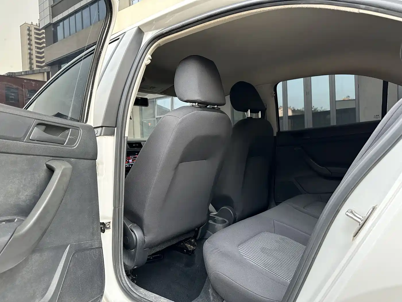 Volkswagen Santana 2016 1.6L Manual Trend Edition фото 6