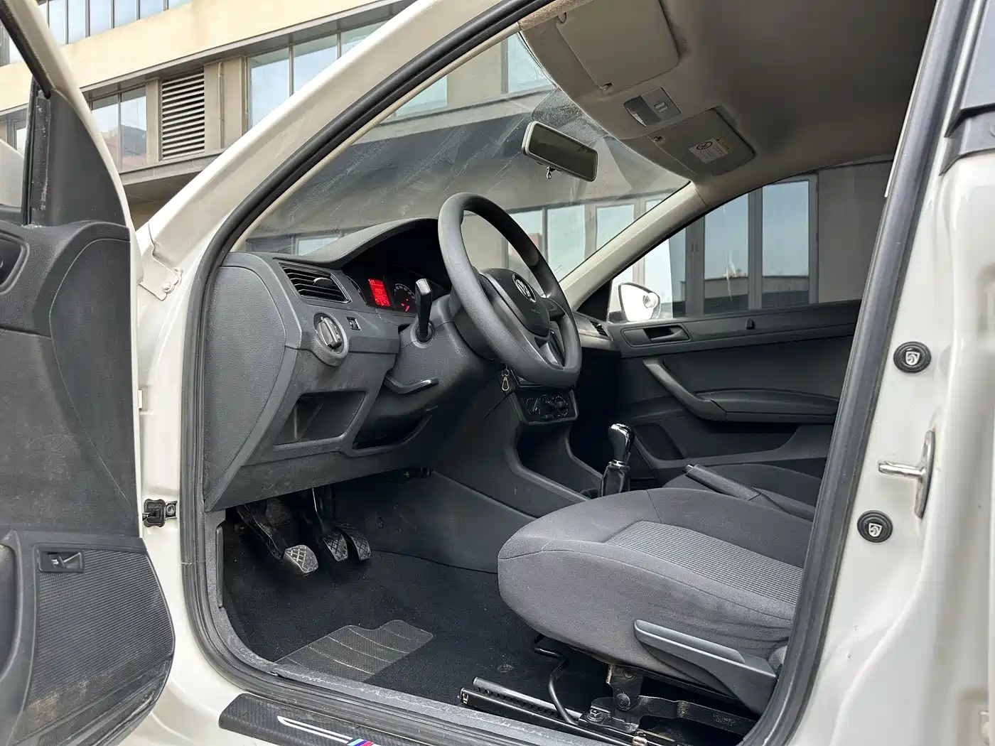 Volkswagen Santana 2016 1.6L Manual Trend Edition фото 8