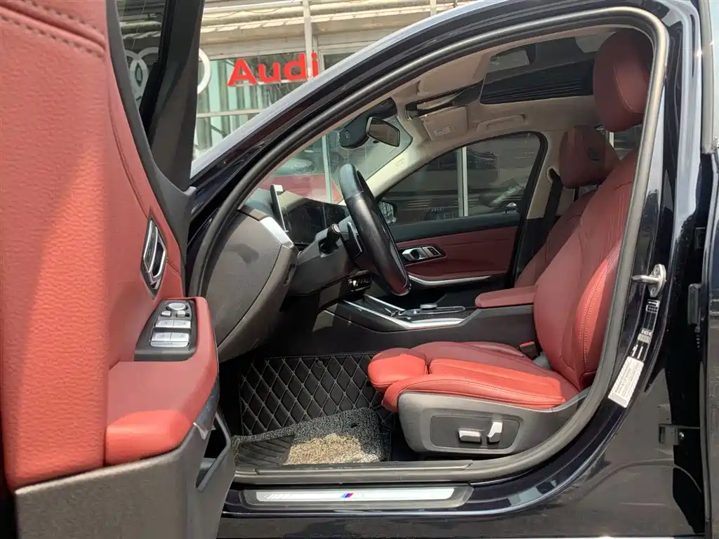 BMW 3 Series 2023 325Li M Sport Package фото 8