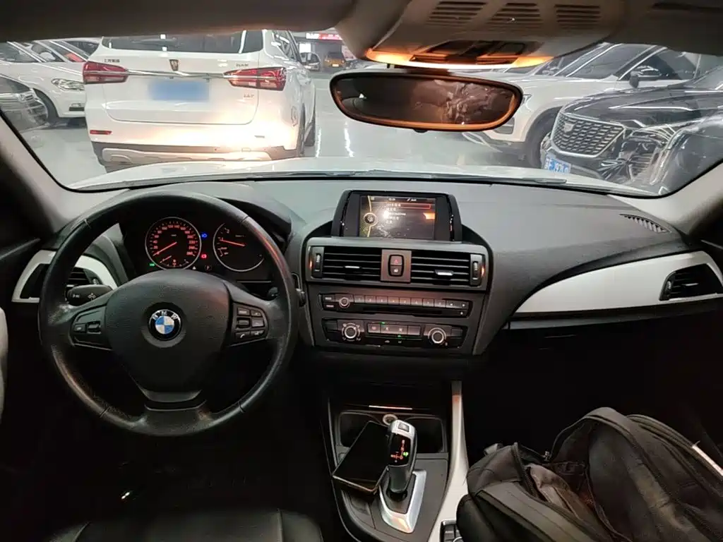 صورة 10 - BMW 1 Series (Import)