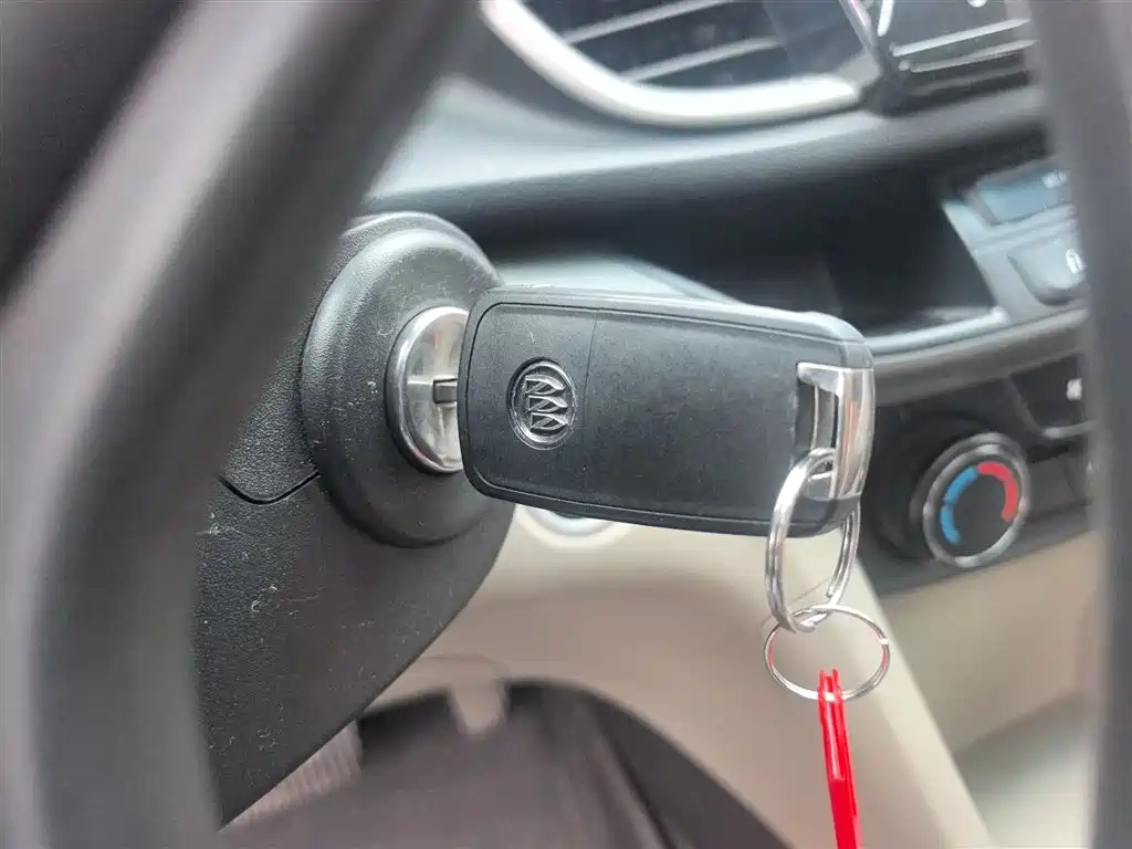 Buick Excelle 2015 15N Automatic Elite фото 9