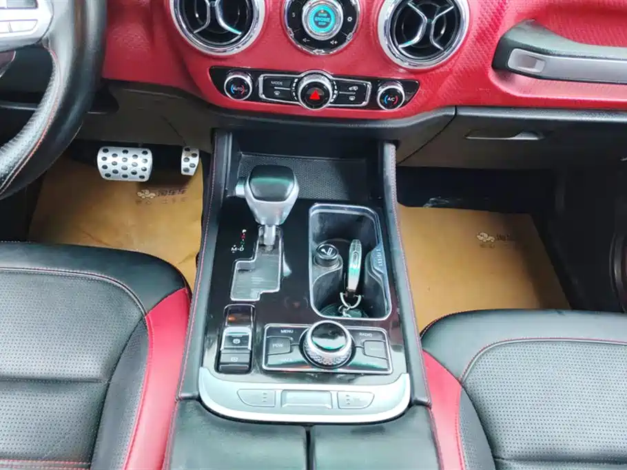BAIC ORV Beijing Offroad BJ40 2018 PLUS 2.3T Auto 4WD Premium Edition China V фото 16