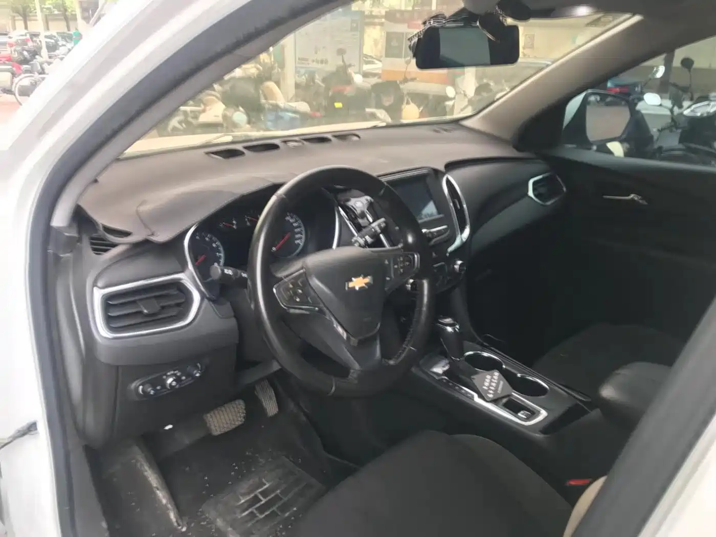 Chevrolet Equinox 2018 535T Automatic Galloping Edition фото 6