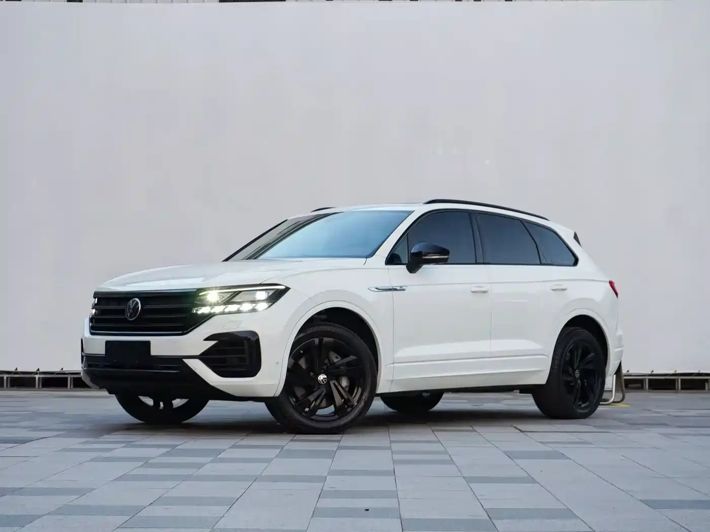 Similar car