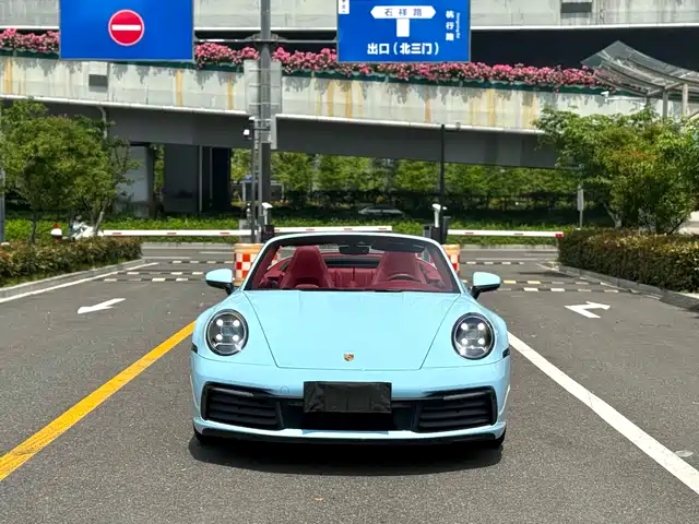 Porsche 911 2022 Carrera Cabriolet 3.0T