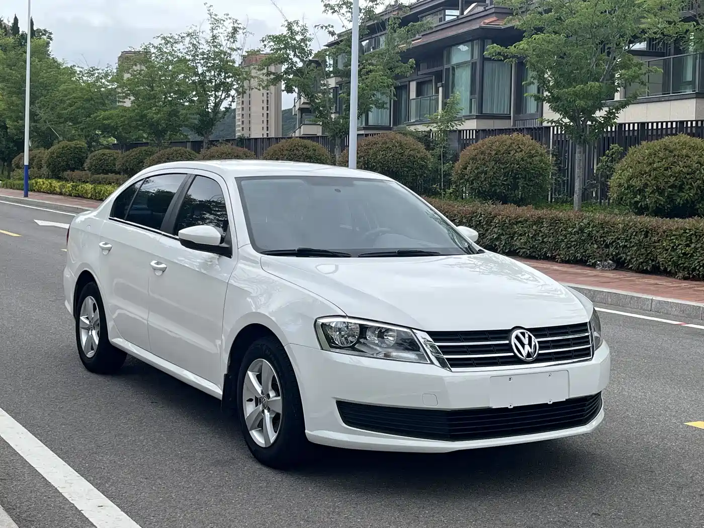 Volkswagen Lavida 2017 1.6L Automatic Trend Edition фото 2