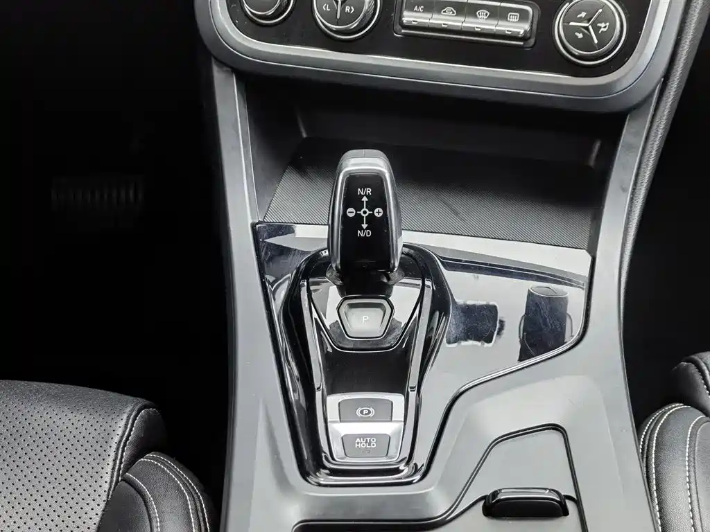 Lynk & Co 01 2019 2.0T 2WD Pure Version China VI фото 13