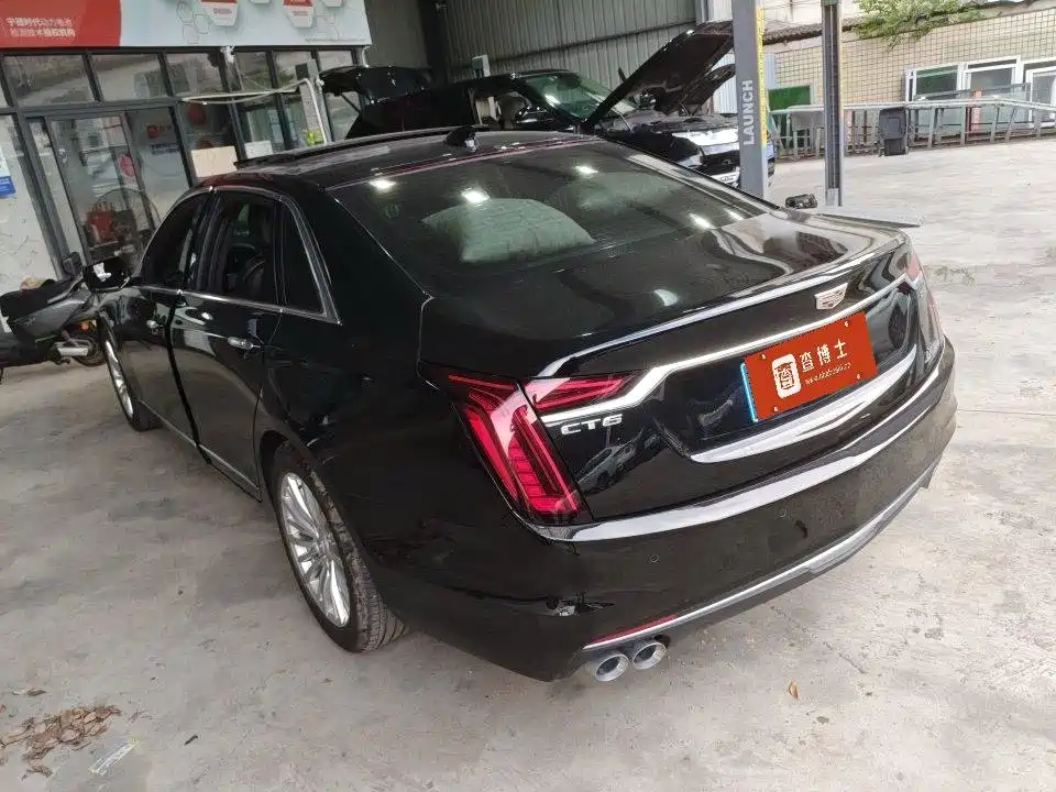 Фото 7 - Cadillac CT6