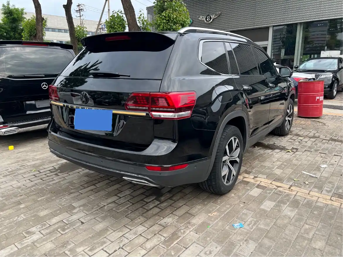 Volkswagen Teramont 2017 530 V6 4WD Luxury Edition фото 6