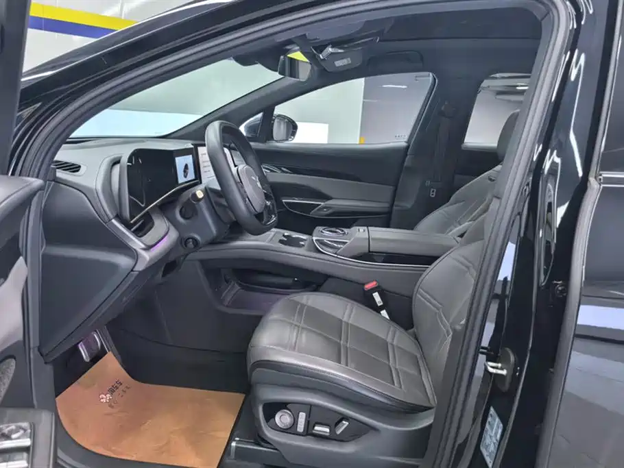 Hongqi Tian Gong 08 2025 680 Ultra AWD фото 9