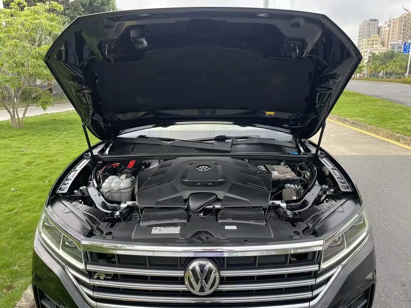 Volkswagen Touareg 2019 3.0TSI Sharp Edge Edition China VI фото 8