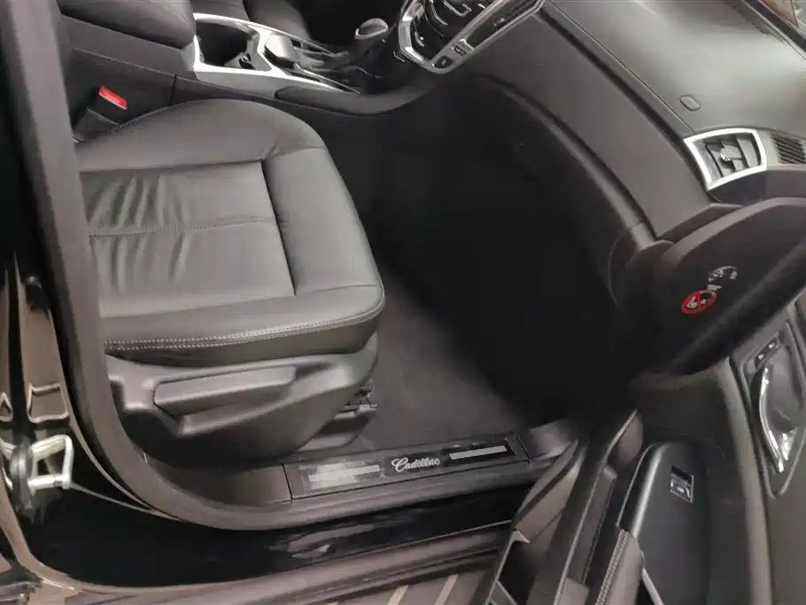 Cadillac SRX 2015 3.0L Comfort фото 7