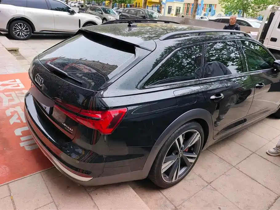 Audi A6 (Import) 2025 allroad quattro Explorer 55 TFSI Premium Off-Road фото 3